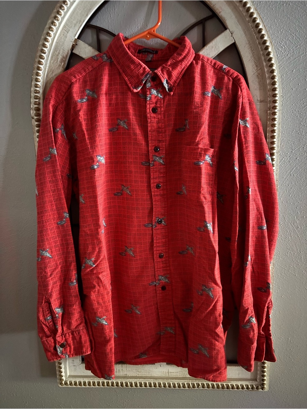 Van Heusen Red Patterned Long-Sleeve Button-Down Shirt Vintage XL